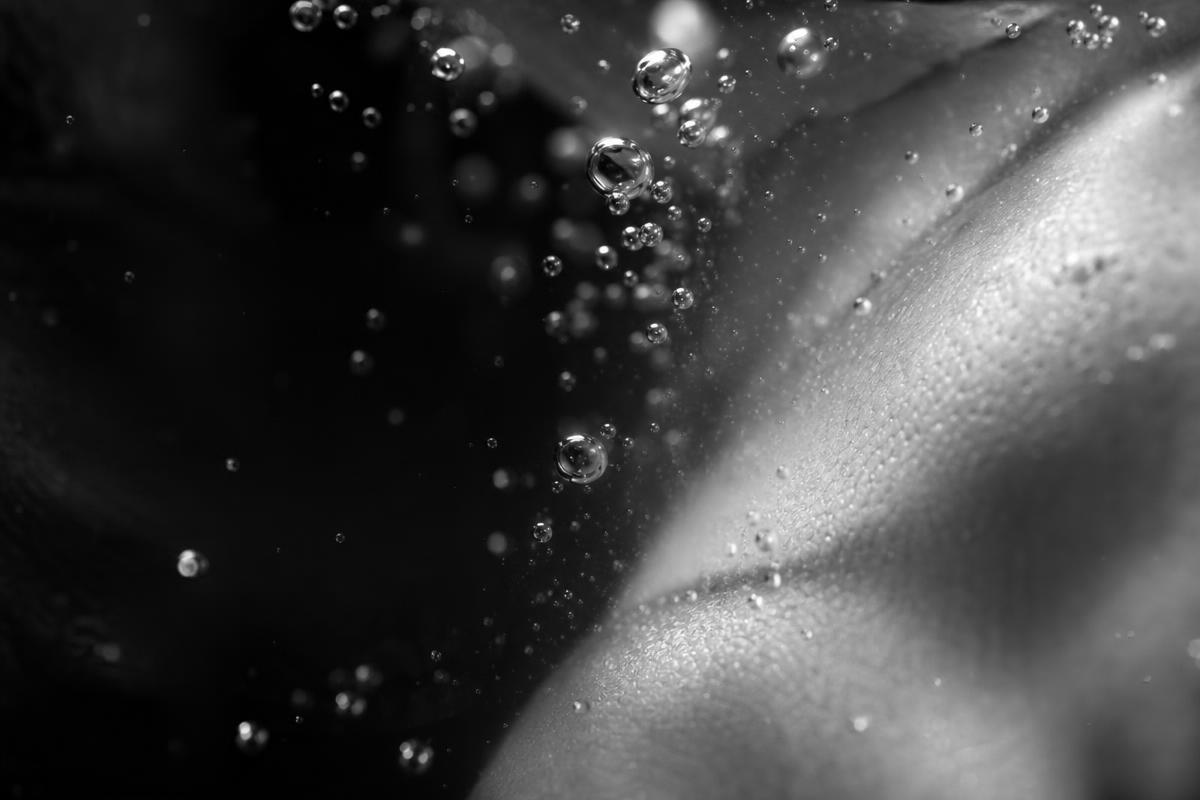 Breathing Lessons: The Return of Carboxytherapy — Research editorial cover on SkinFrontier